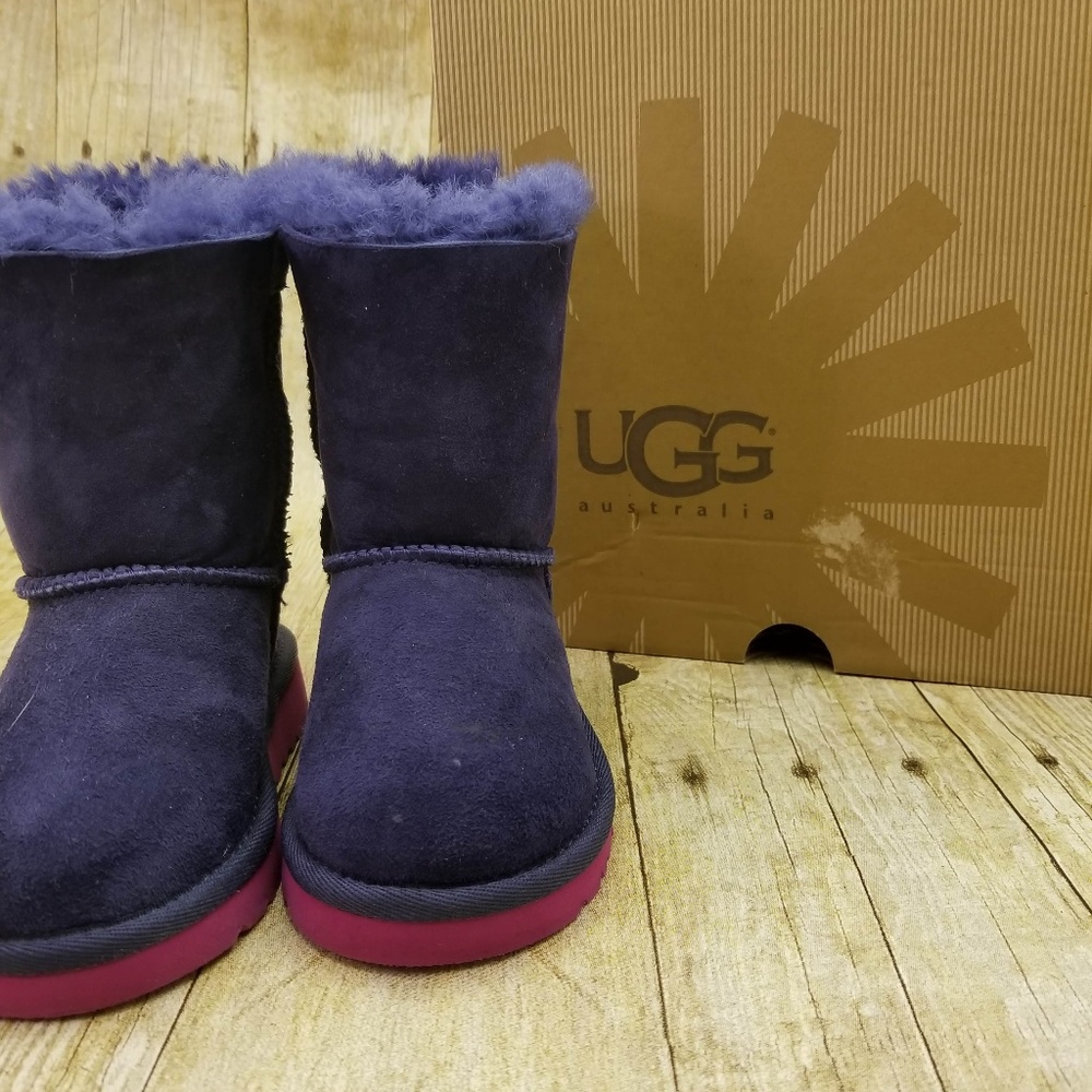 EUC Purple Uggs Size 8 kids
